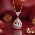 colar diamantes